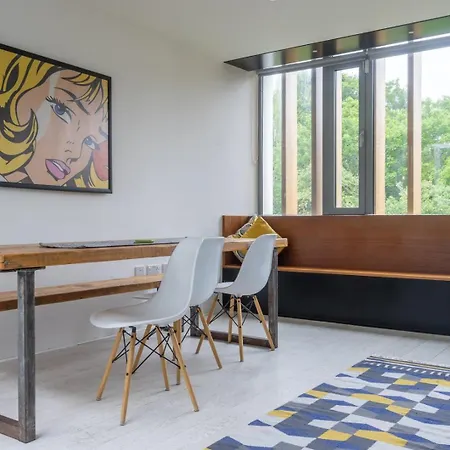 Guestready - Luxurious Ballsbridge House شقة دبلن