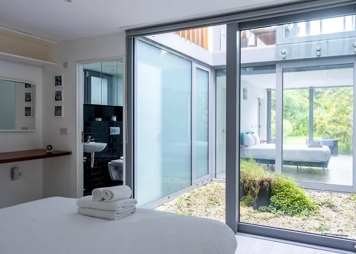 펜션 Guestready - Luxurious Ballsbridge House *
