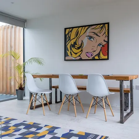 펜션 Guestready - Luxurious Ballsbridge House *