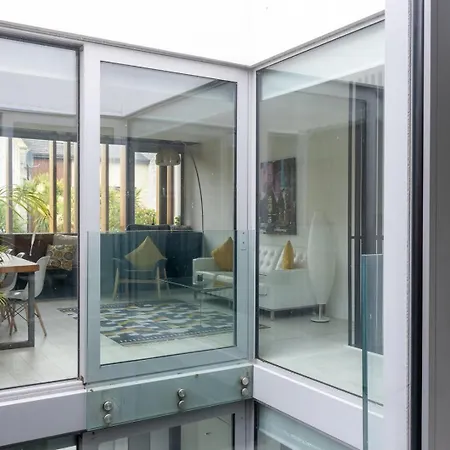 Guestready - Luxurious Ballsbridge House 펜션 *